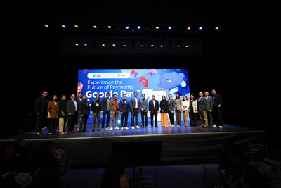 Ren-Ren Reyes, President and CEO of GCash mobile wallet operator G-Xchange, Inc., joins other industry players led by the FintechAlliance.Ph and Visa, along with officials from the Bangko Sentral ng Pilipinas (BSP) and Department of Information and Communications Technology (DICT), at the launch of Google Pay in the Philippines