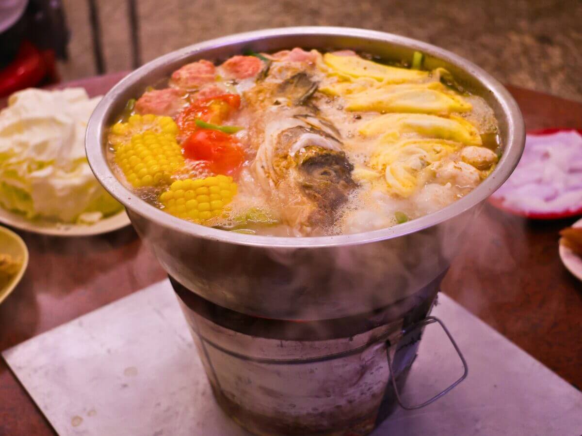 台中美食|秋冬限定三大暖心美食!白玉烤梨、芝麻湯圓、炭燒火鍋一次收集