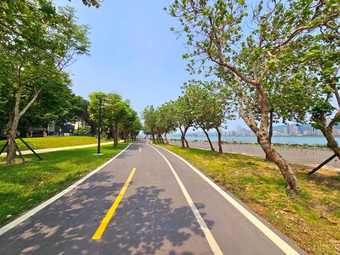 《圖說》淡水河五股蘆洲沿岸水環境整體改善計畫(第二期)」針對五股、蘆洲段河濱進行景觀復育，營造生物多樣性與水岸減碳功能的綠色綠廊。〈水利局提供〉