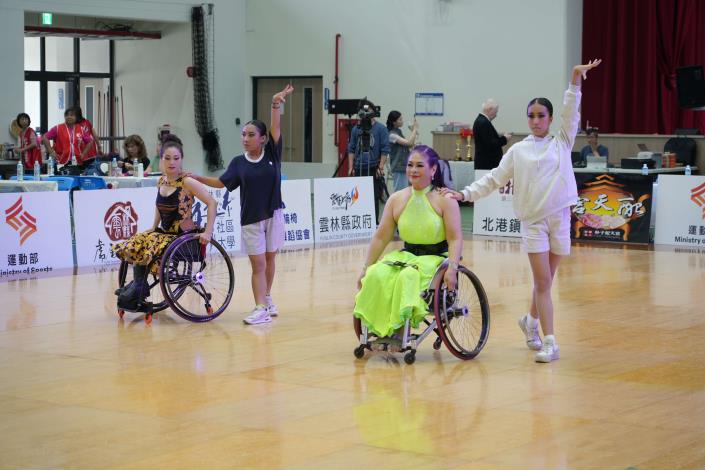 透過輪椅舞蹈讓身心障礙朋友能夠發揮才能、綻放光彩