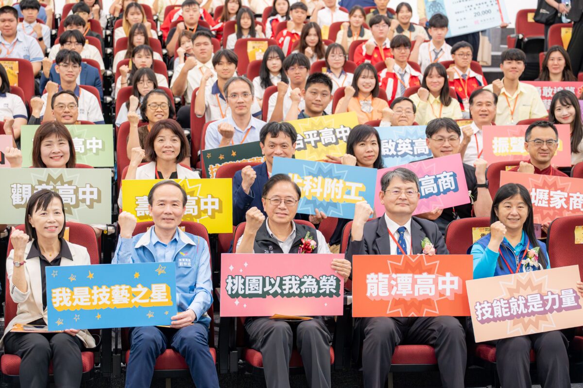 推詹江村接文傳會主委遭綠營酸「荒謬」凌濤反擊:格局像側翼 cac8811b 8dbf 4a9a adbd aecbfdeef893